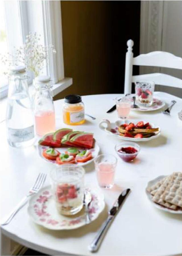 Bed and Breakfast Aeppelgarden à Mariestad Extérieur photo
