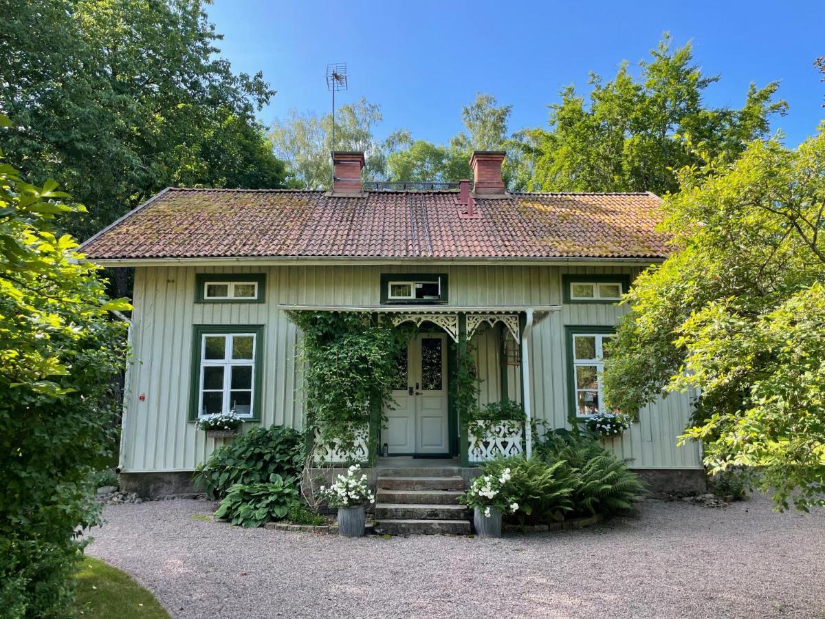 Bed and Breakfast Aeppelgarden à Mariestad Extérieur photo